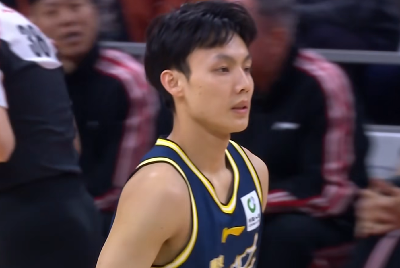 广东3消息！徐杰创尴尬纪录，崔永熙复出敲定，麦考尔首秀惊艳